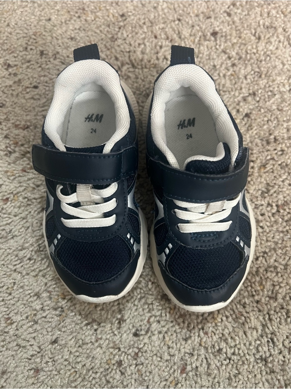 H&M Kids Navy and White Athletic Sneakers Size 24